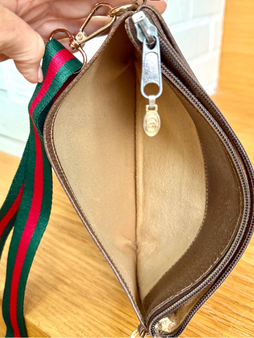 Gucci Authentic Vintage GG Supreme Monogram Shoulder / Crossbody Bag - Picture 12 of 13